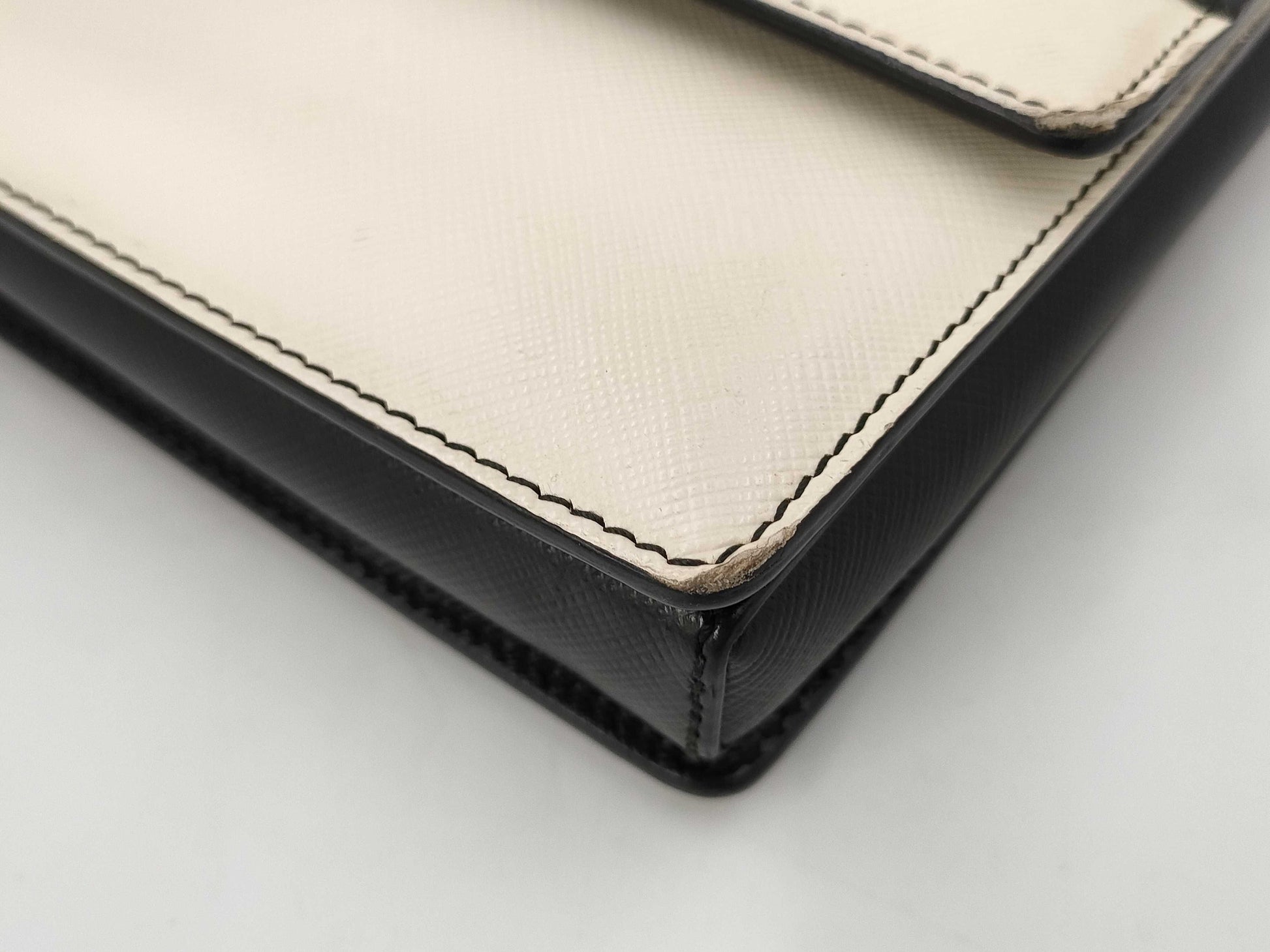 Salvatore Ferragamo Vara Shoulder Bag