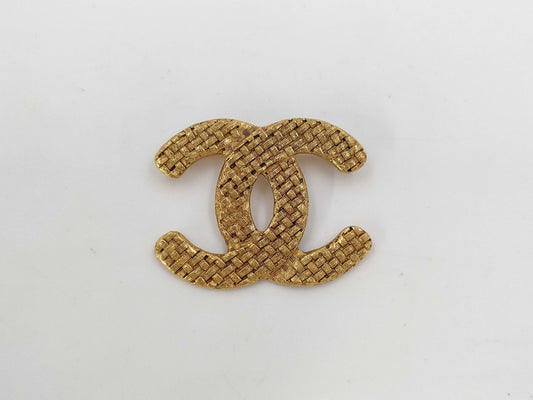 CHANEL Mesh Coco Mark Gold BR Brooch