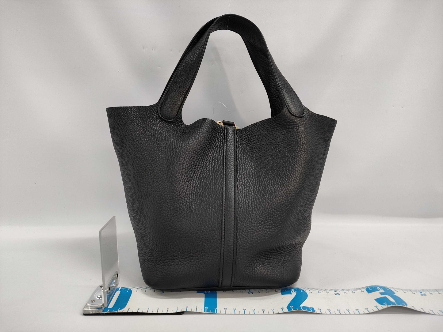 HERMES Picotin Lock 22 Black Handbag with Gold Hardware and D Stamp