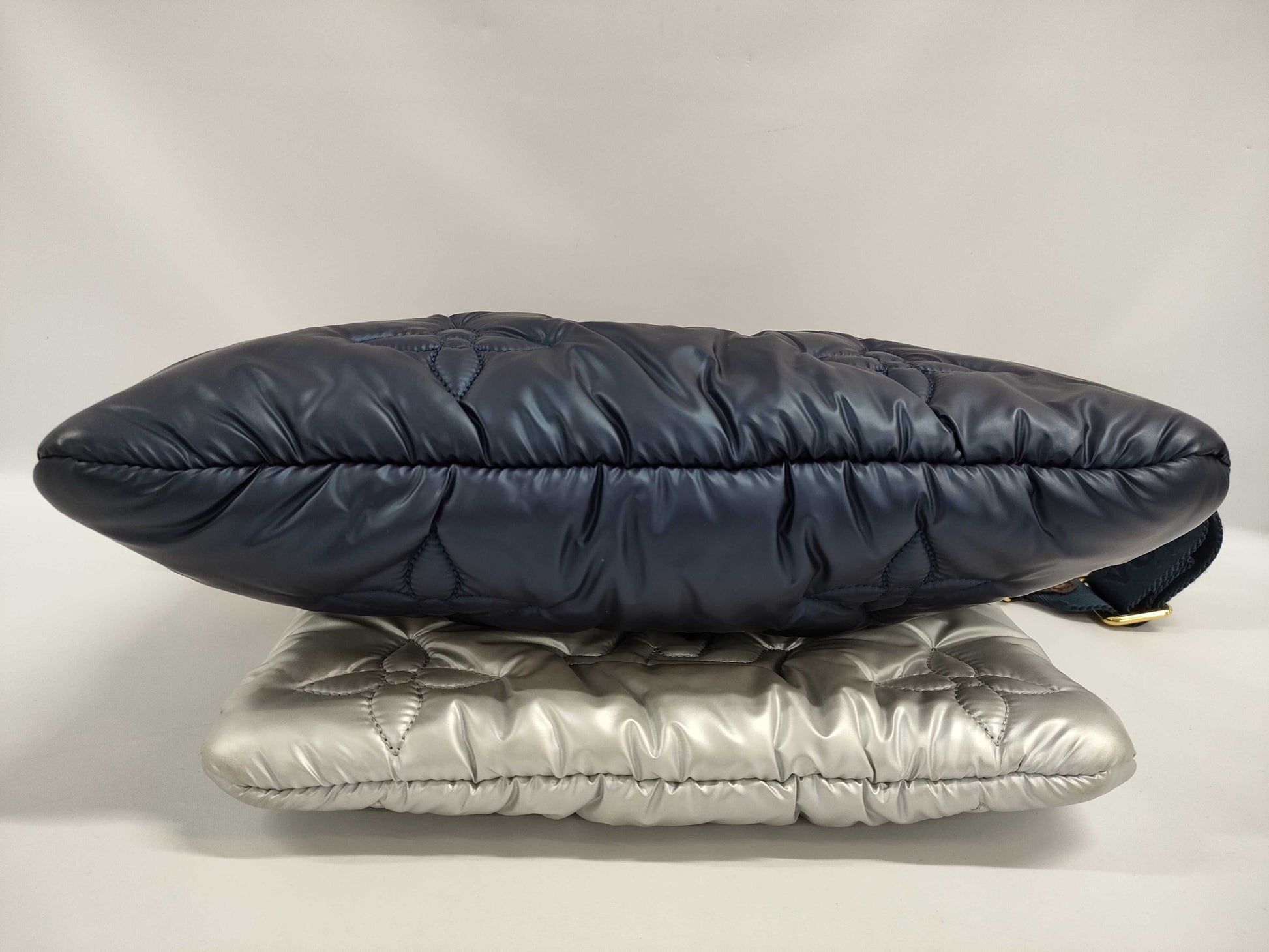 LOUIS VUITTON Maxi Multi Pochette Accessoires M21057 Shoulder Bag