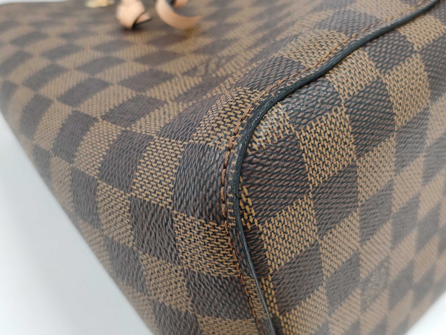 LOUIS VUITTON Damier NeoNoe Handbag