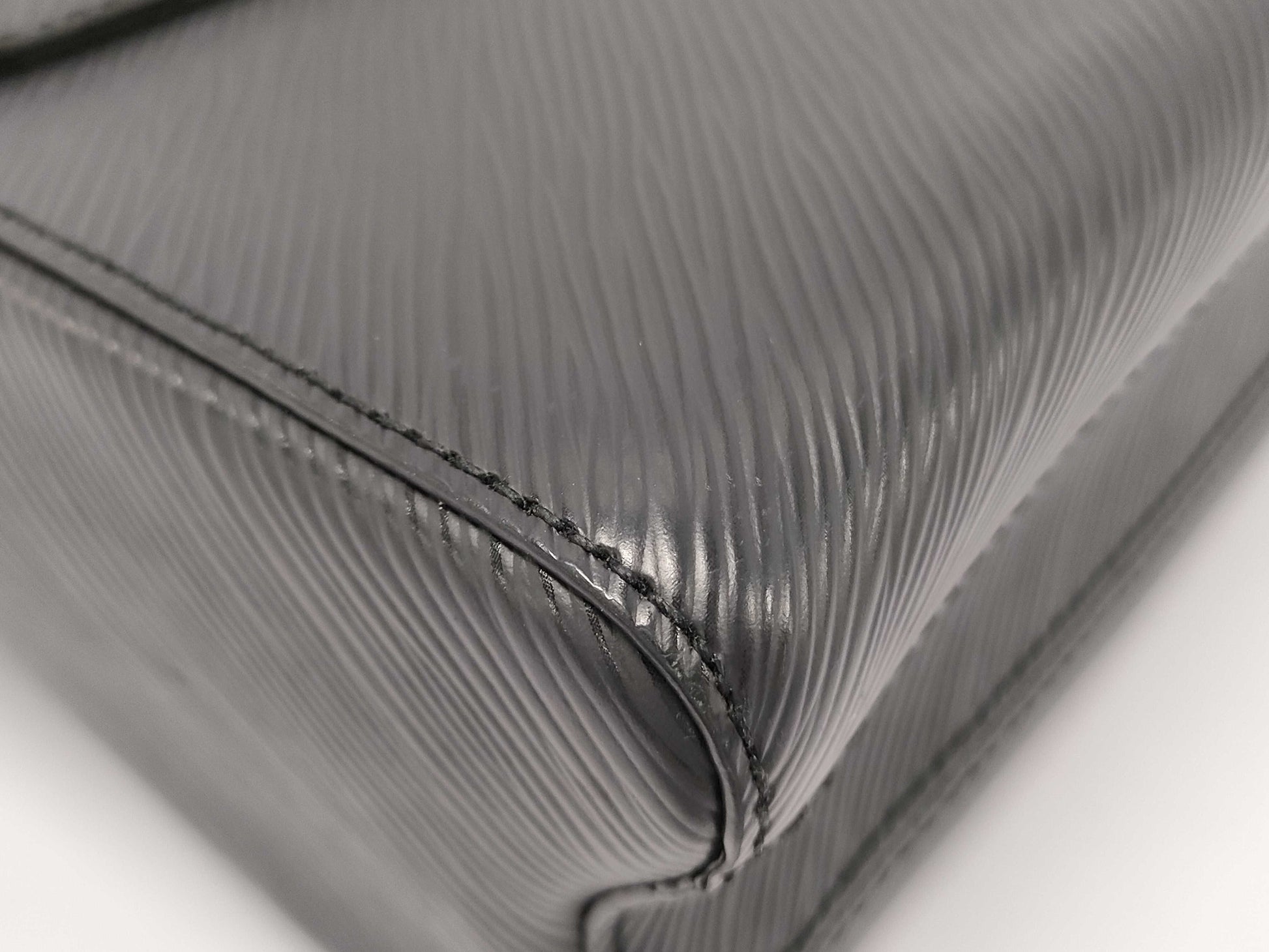 LOUIS VUITTON Twist Shoulder Bag