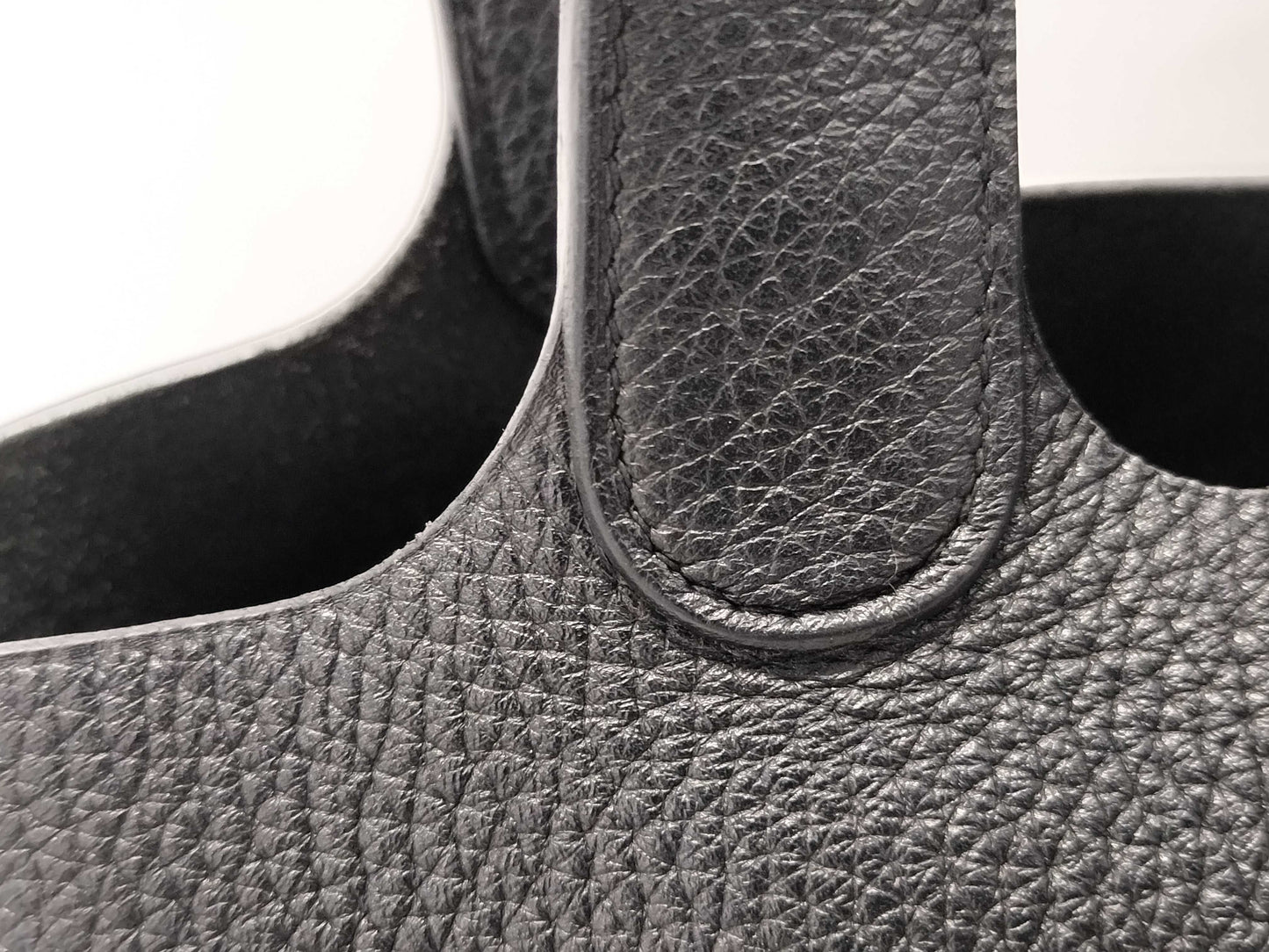 HERMES Picotin Lock 22 Black A-stamped Handbag