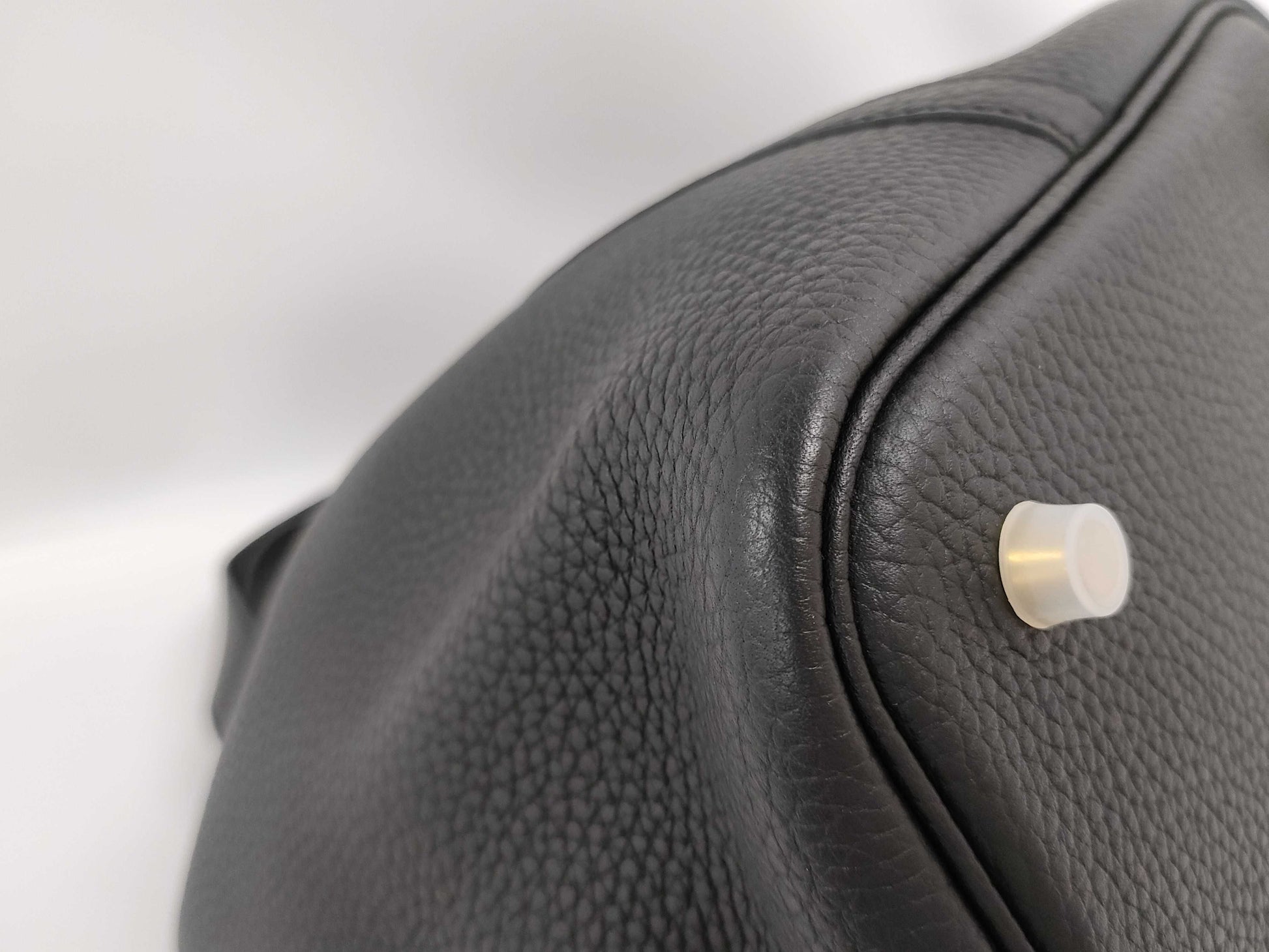 HERMES Picotin Lock 22 Black U-stamped Handbag