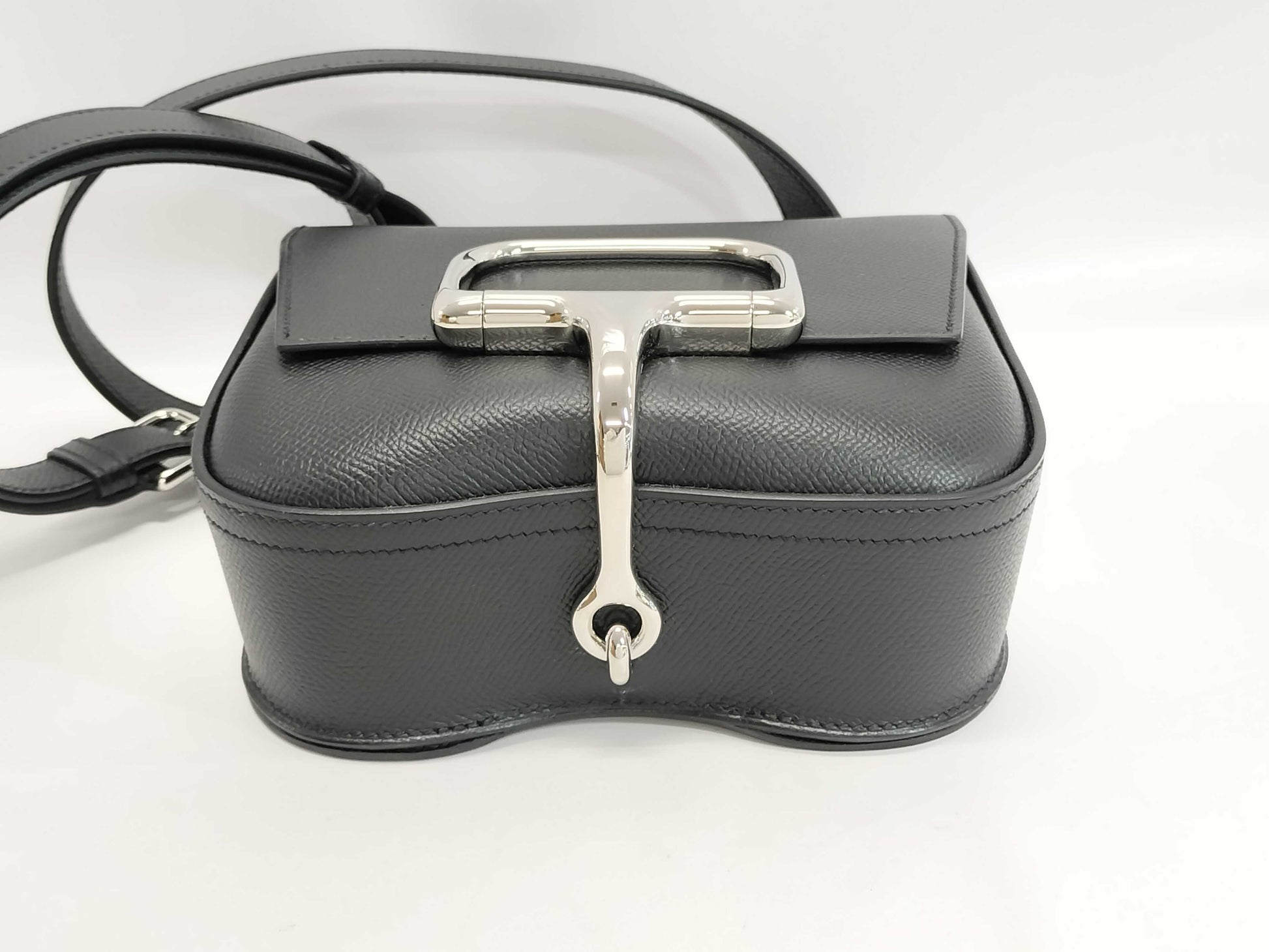 HERMES Della Cavallé Black Silver Hardware Shoulder Bag