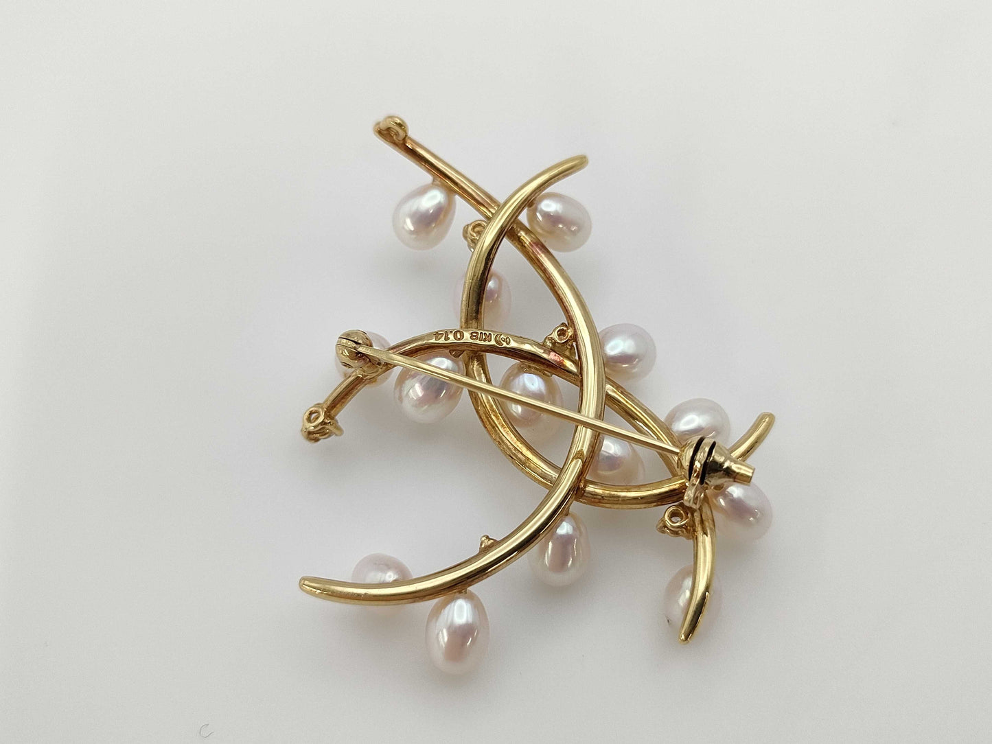 TASAKI Semi-Round Pearl, Diameter 4.4-5.5mm, D0.14ct, 18K Gold, 10.9g, Brooch 