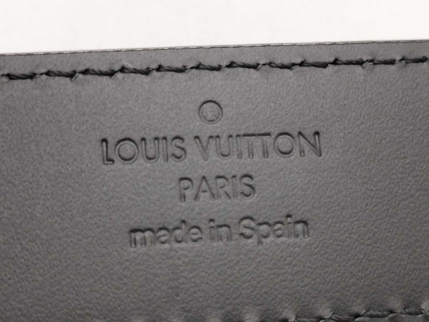 LOUIS VUITTON Epi Leather Belt in Noir Black Leather
