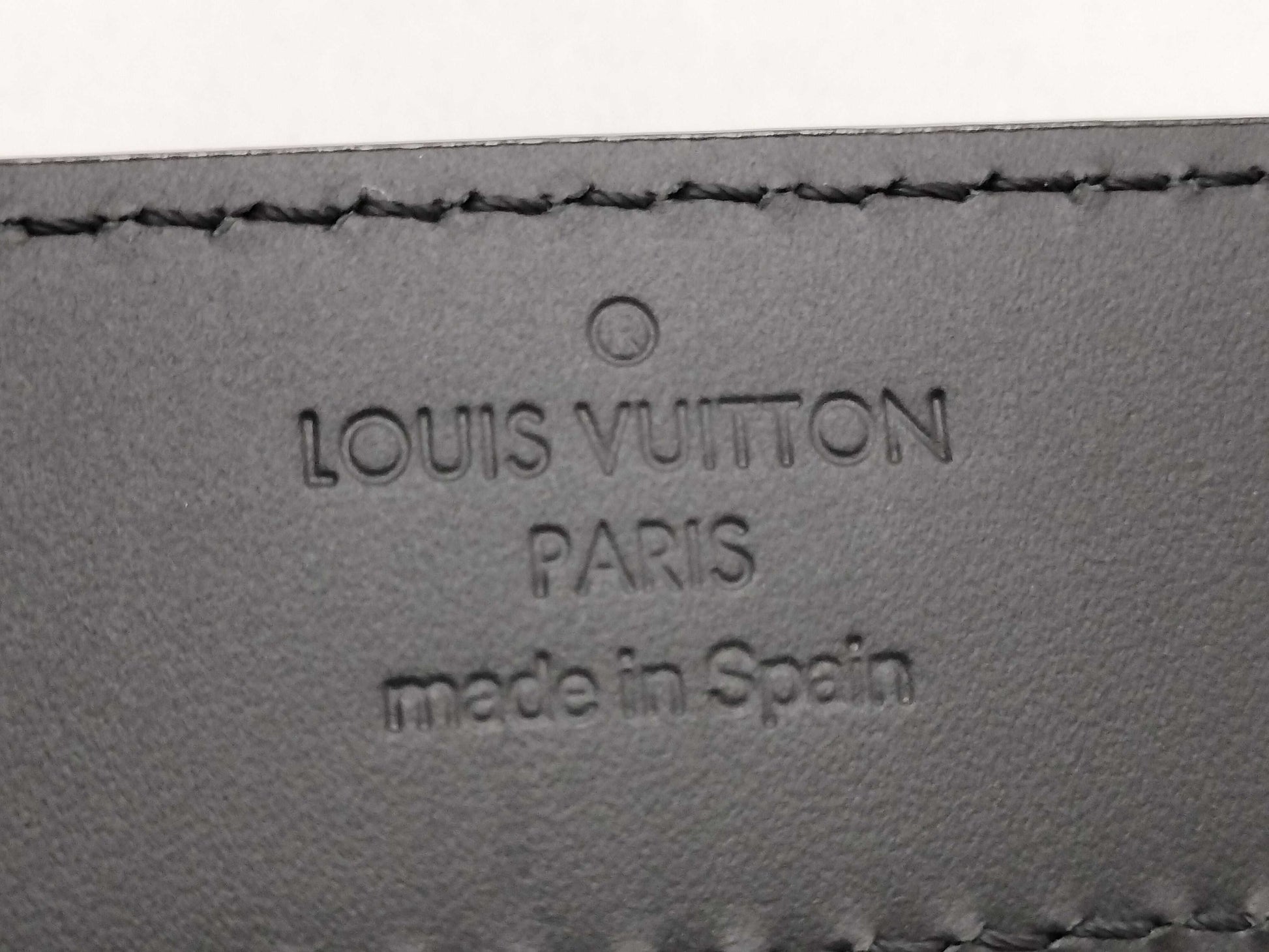 LOUIS VUITTON Epi Leather Belt in Noir Black Leather