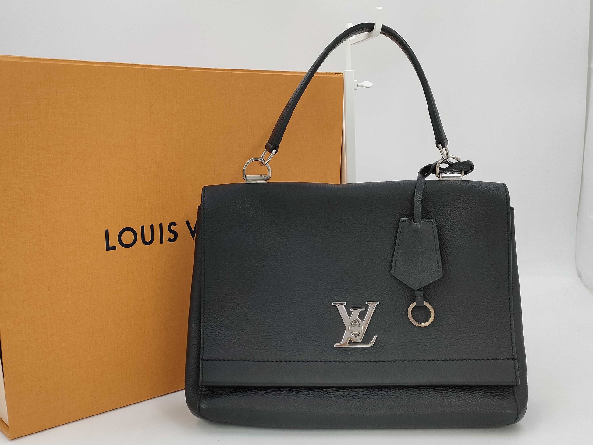 LOUIS VUITTON handbag