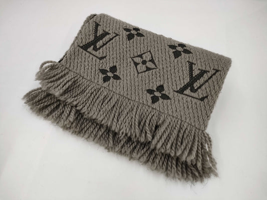 LOUIS VUITTON scarf