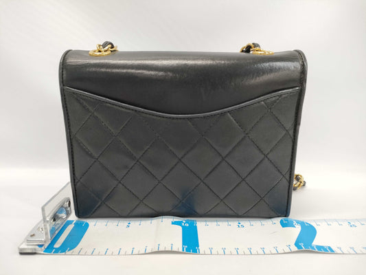 CHANEL Lambskin Matelasse Single Flap Shoulder Bag with Chain, Black, W20cm