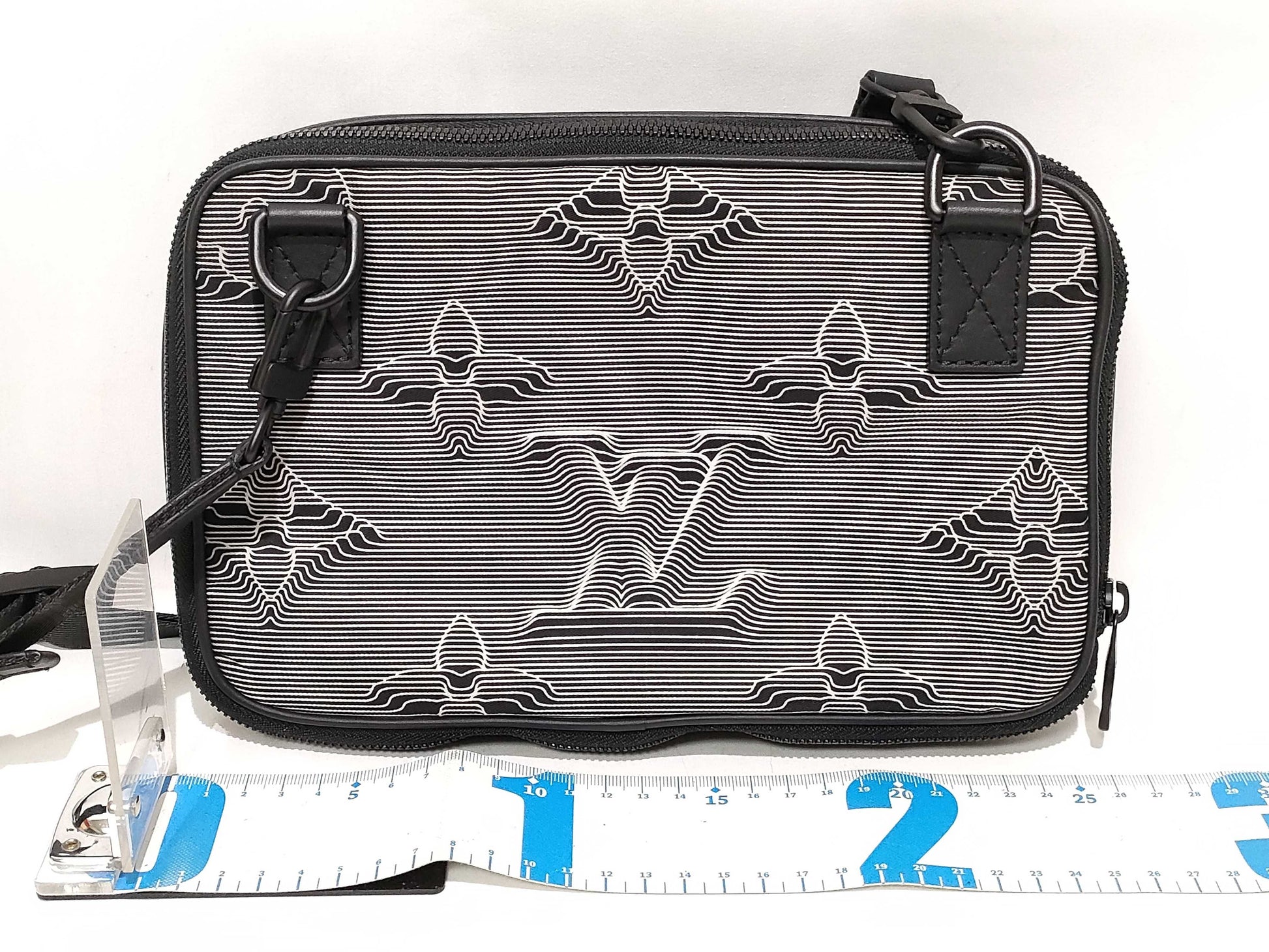 LOUIS VUITTON Expandable Messenger Shoulder Bag M55698