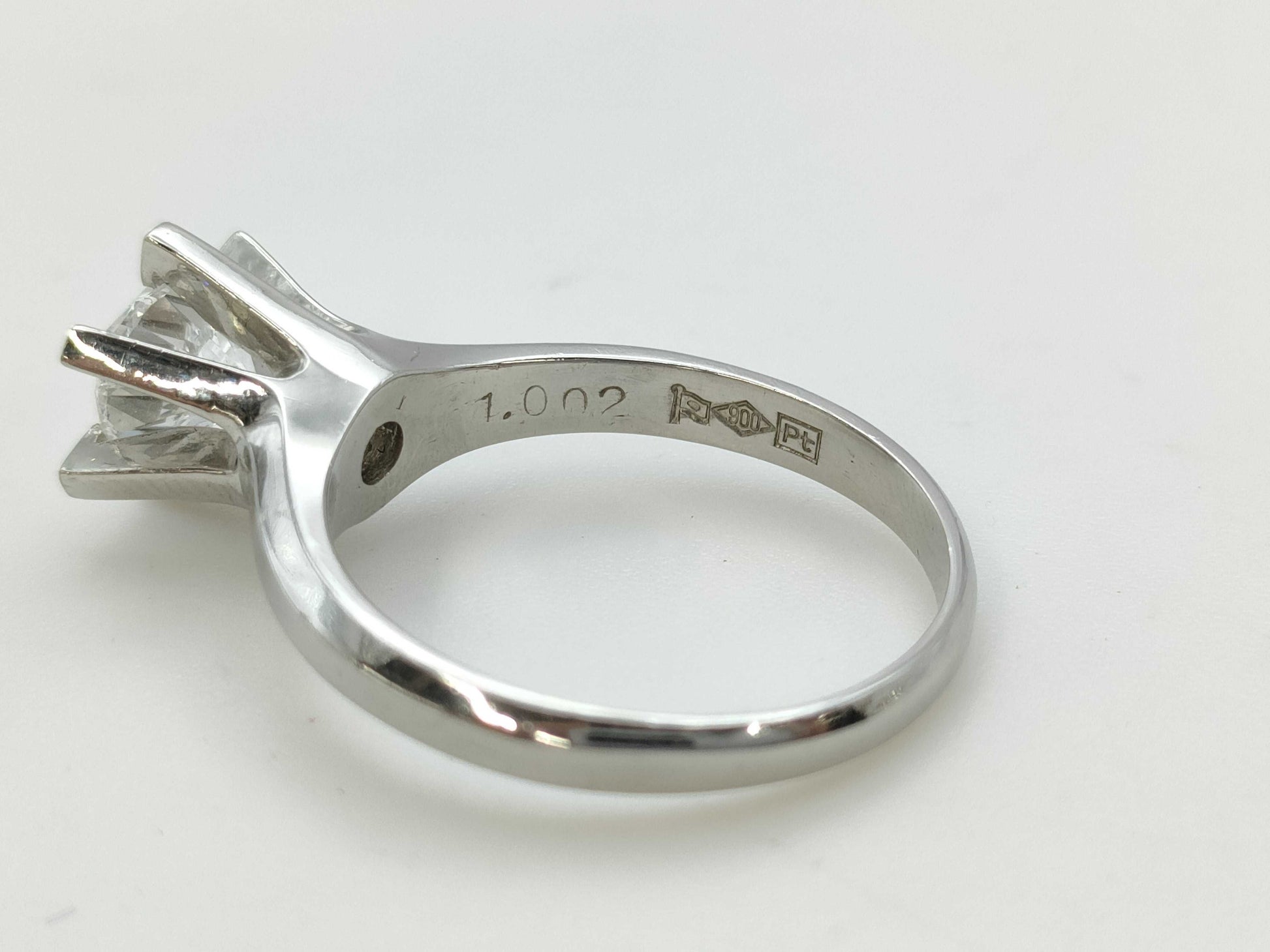 D1.002ct PT900 6.3g Ring 