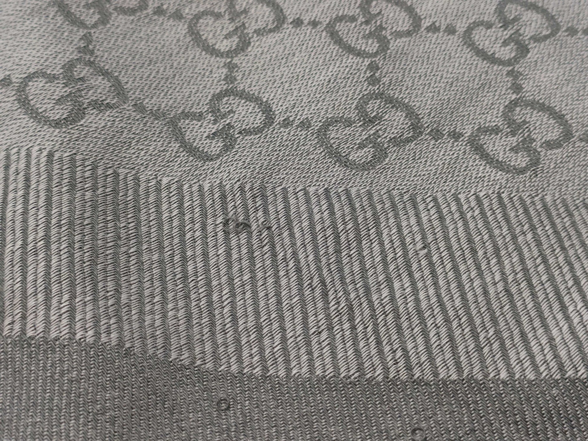 GUCCI Gucci Stole Gray Scarf