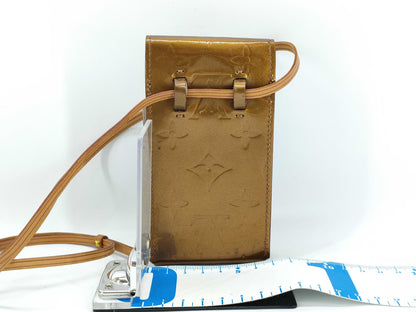 LOUIS VUITTON Vernis Louis Vuitton Pouch Walker Vernis Shoulder Bag