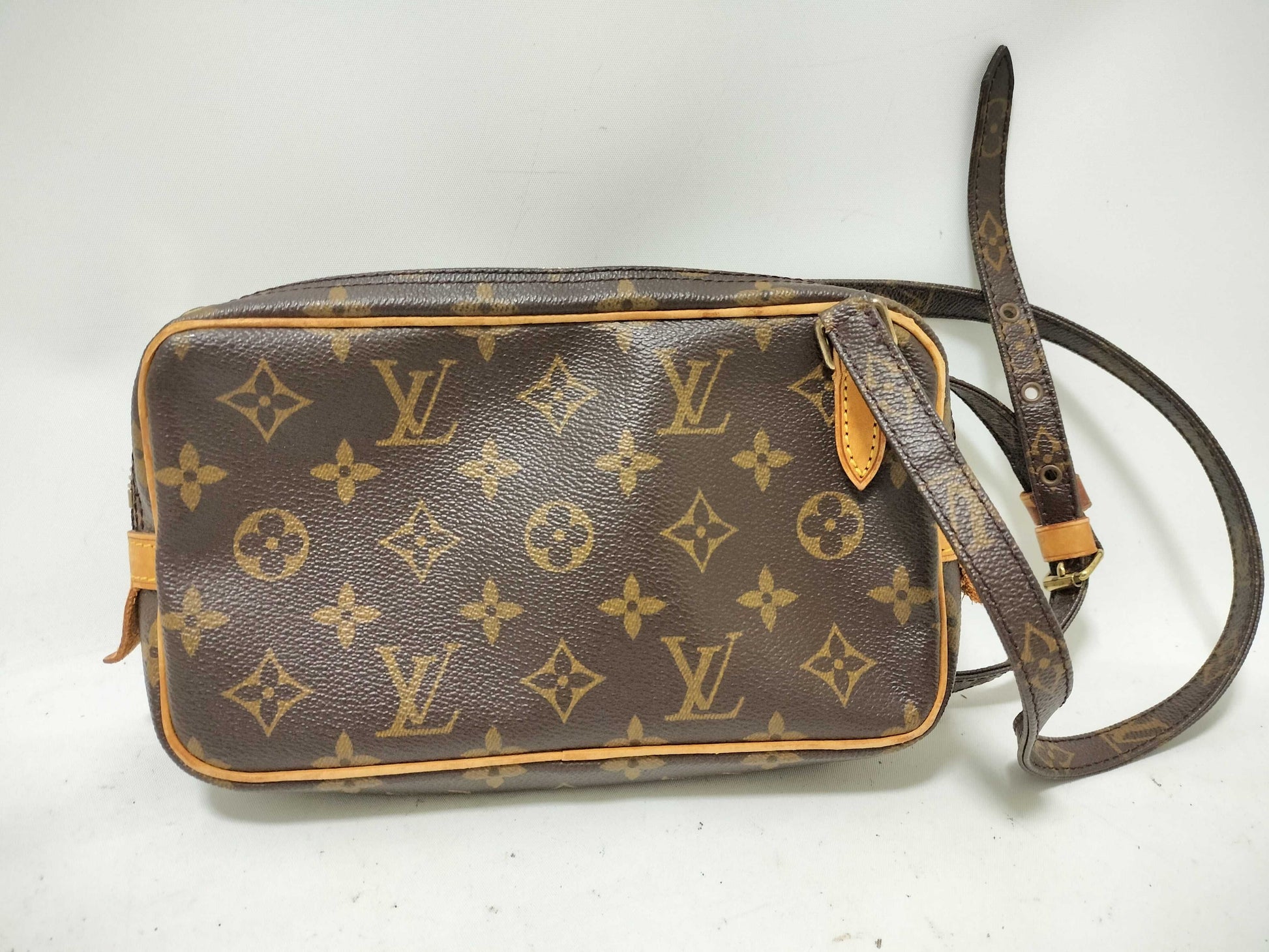 LOUIS VUITTON Monogram Louis Vuitton Pochette Marly Bandouliere Shoulder Bag