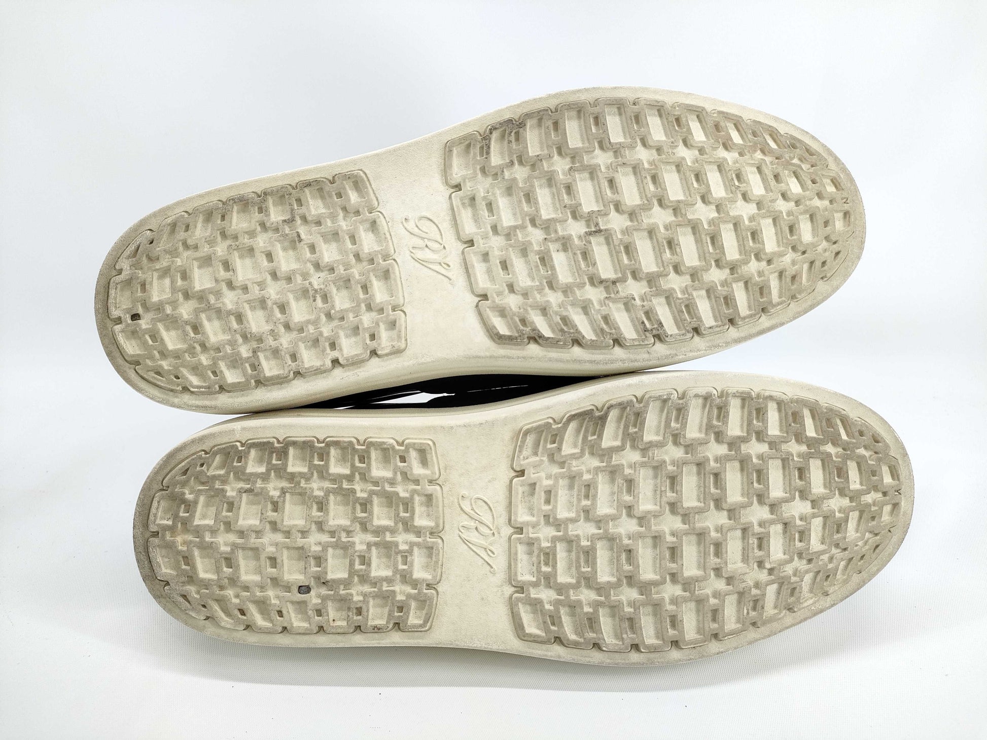 Roger Vivier Crystal Enamel Pumps, Black, Size 34.5, Loafers