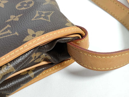 LOUIS VUITTON Monogram Saumur Shoulder Bag MB0178 Shoulder Bag