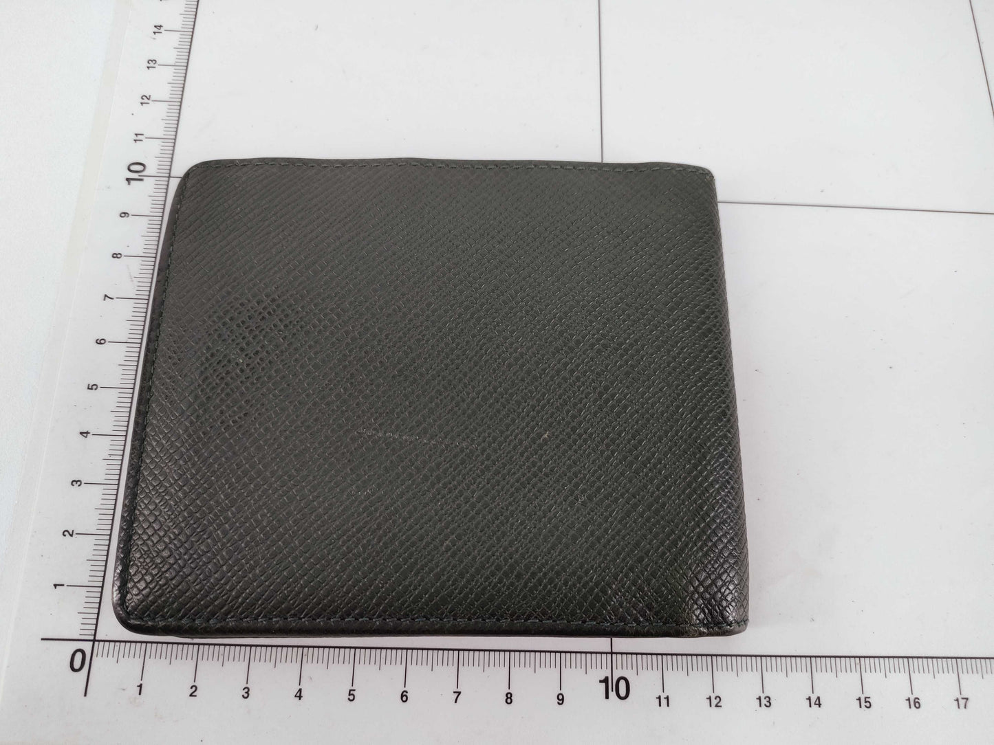 LOUIS VUITTON Taiga Louis Vuitton Wallet