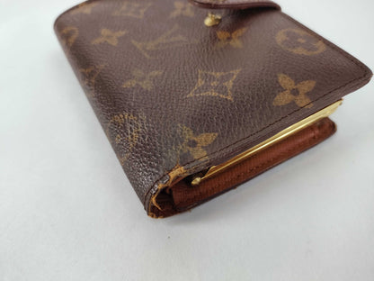 LOUIS VUITTON Monogram Louis Vuitton Wallet