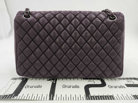 CHANEL shoulder bag