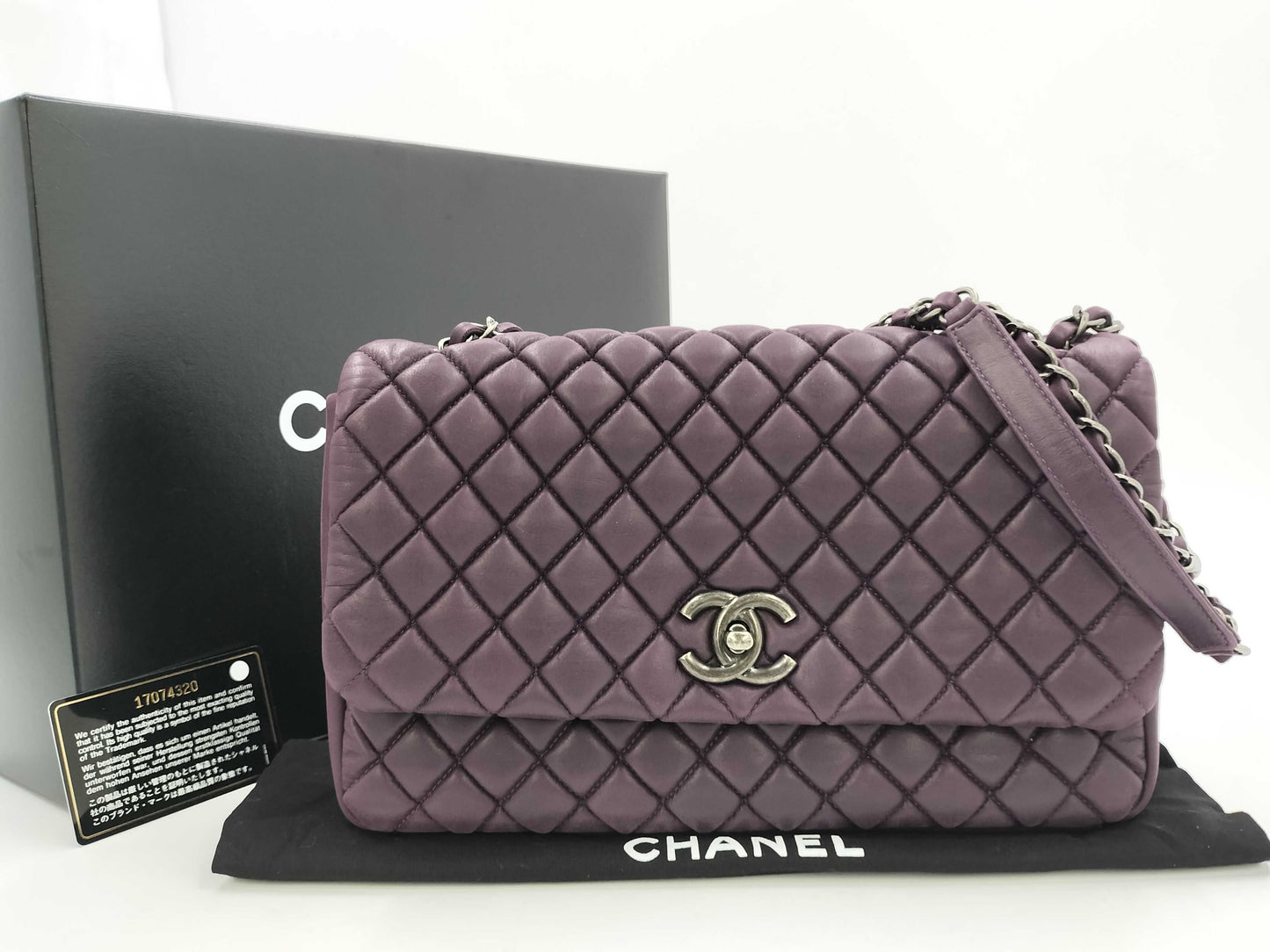 CHANEL shoulder bag