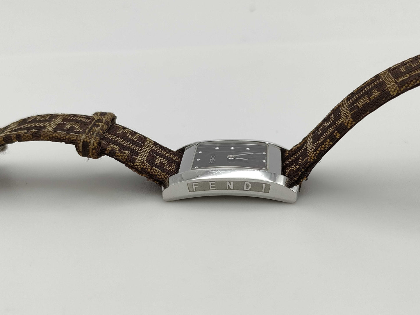 FENDI Classico 137-7000L-727 Quartz Women's Watch