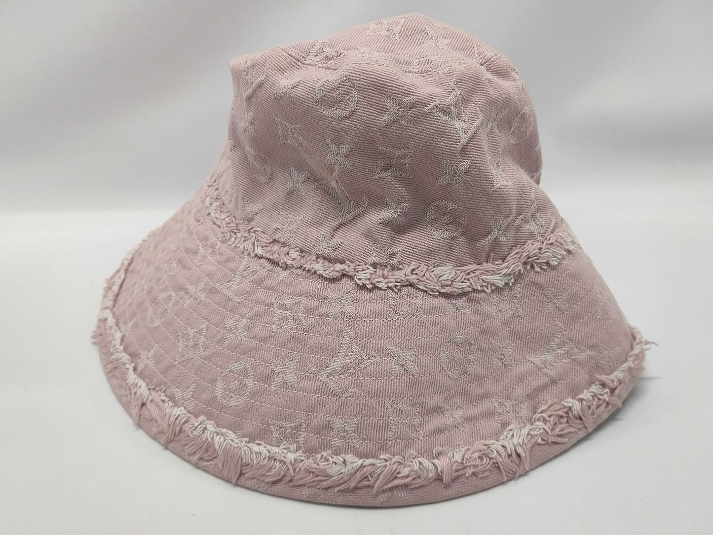 LOUIS VUITTON Louis Vuitton Hats and Other Accessories