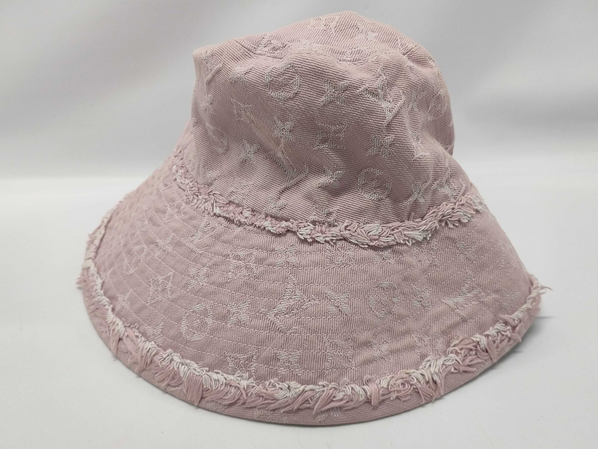 LOUIS VUITTON Louis Vuitton Hats and Other Accessories