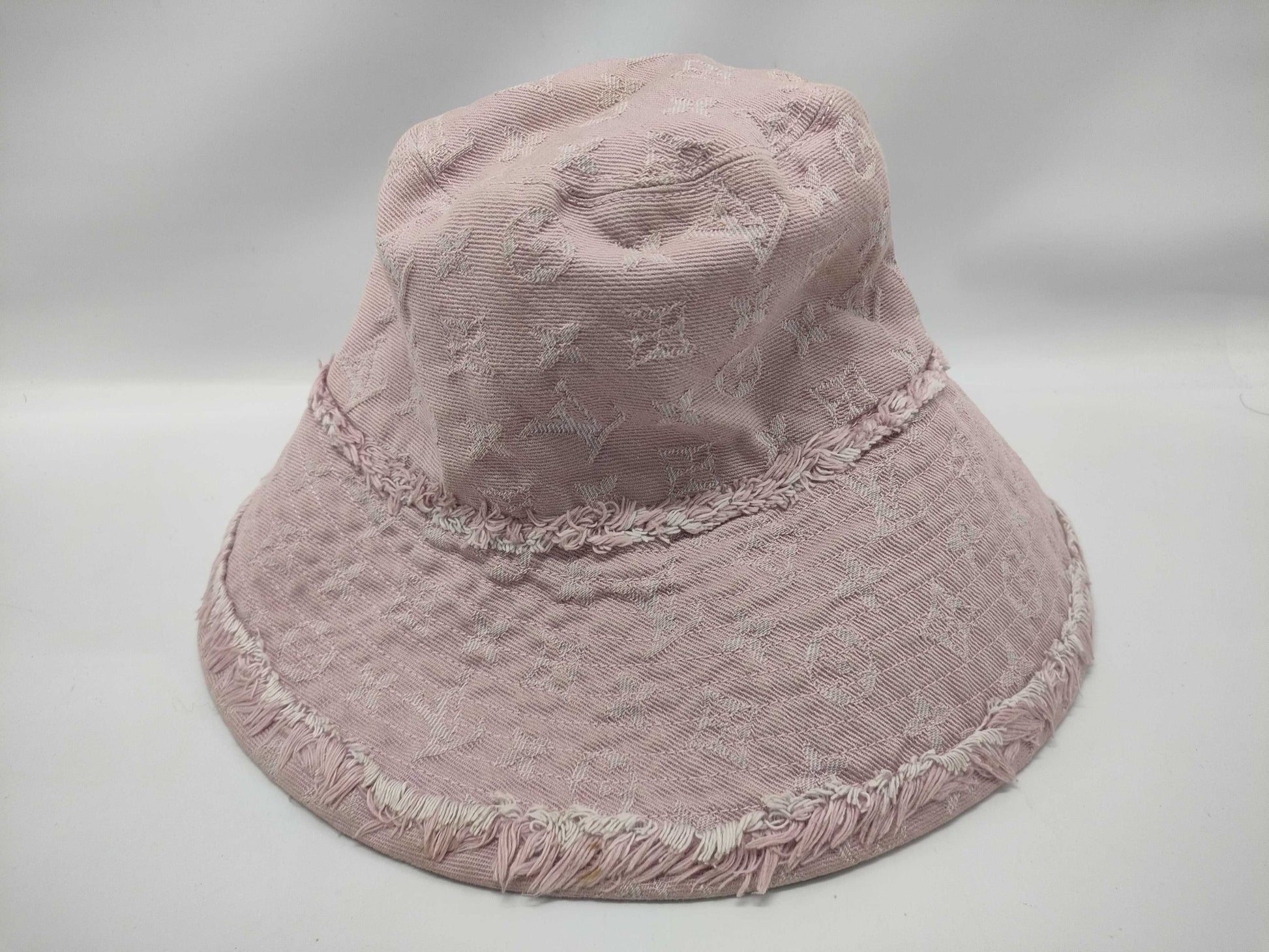 LOUIS VUITTON Louis Vuitton Hats and Other Accessories