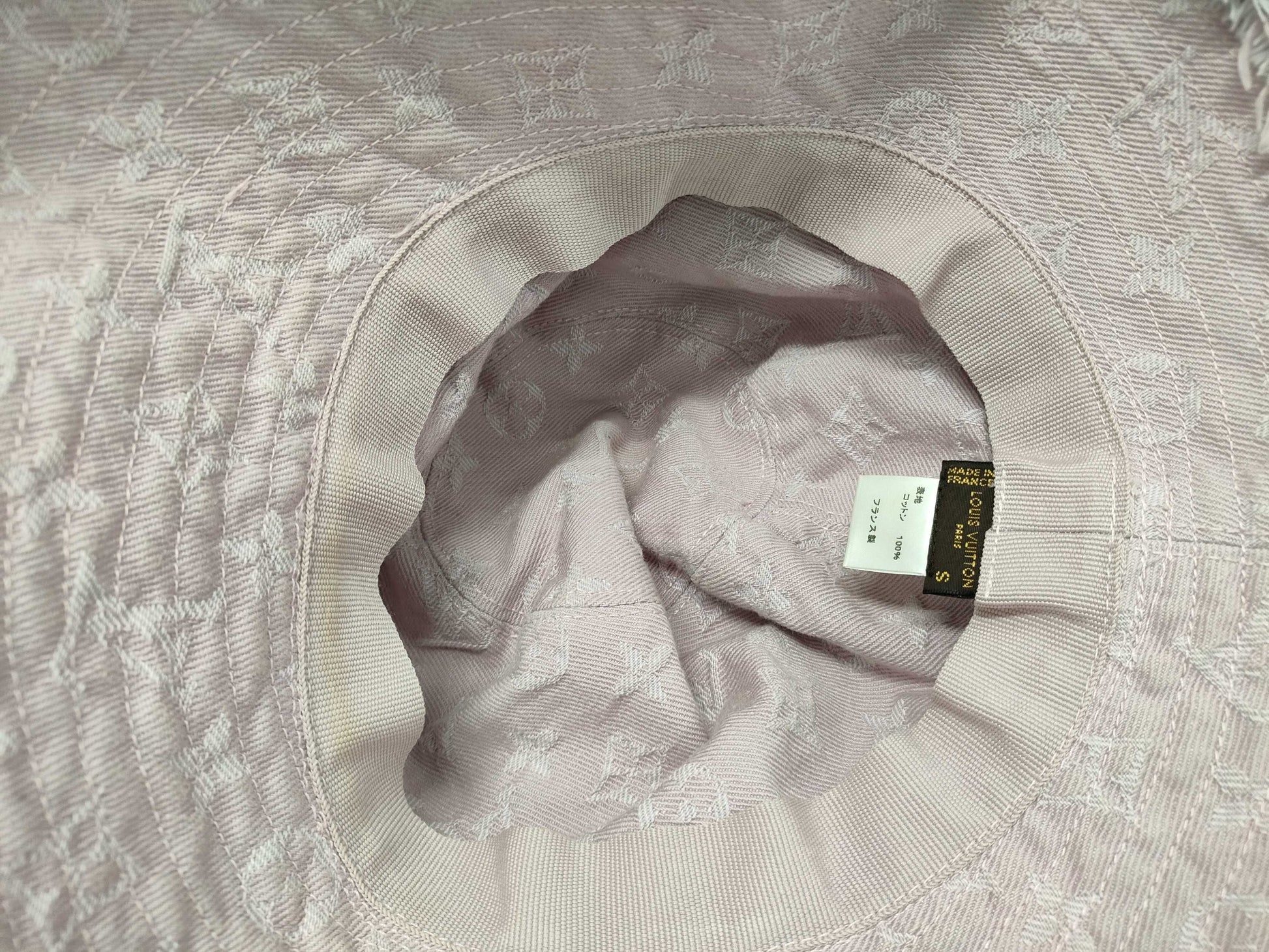 LOUIS VUITTON Louis Vuitton Hats and Other Accessories