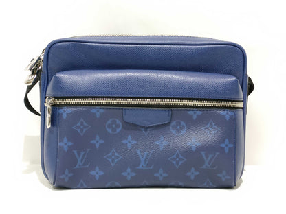 LOUIS VUITTON Monogram Louis Vuitton Shoulder Bag