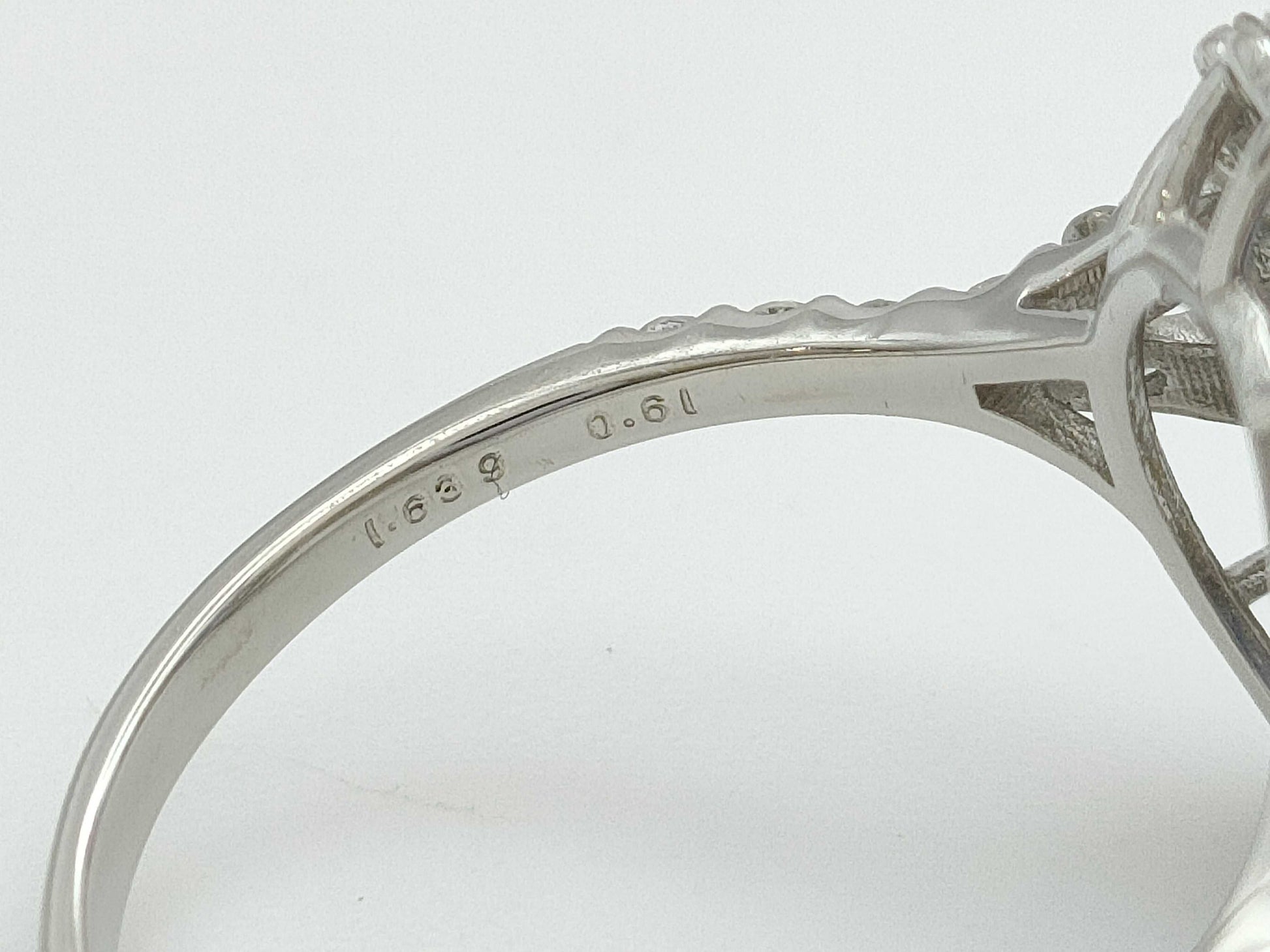 S1.639ct D0.61ct PT900 3.9g Ring 