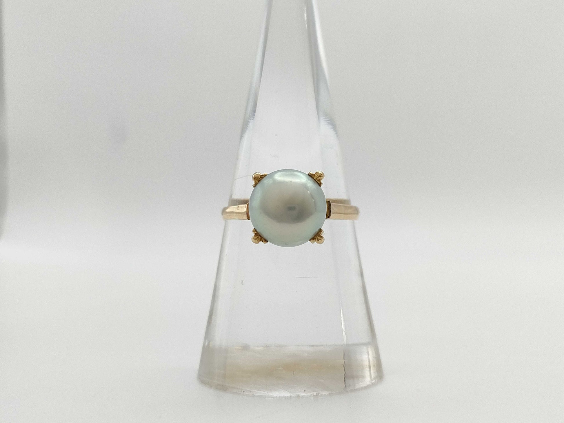 Pearl diameter: approx. 8.9mm, 18K gold, 2.6g, ring 