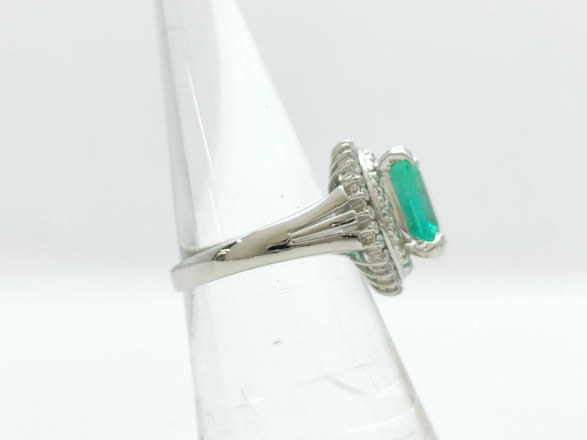 E2.40ct D0.25ct PT900 7.5g Ring 