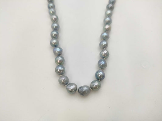 Semi-round pearl necklace, diameter approximately 7.7mm-7.8mm, sterling silver, 28.2g .