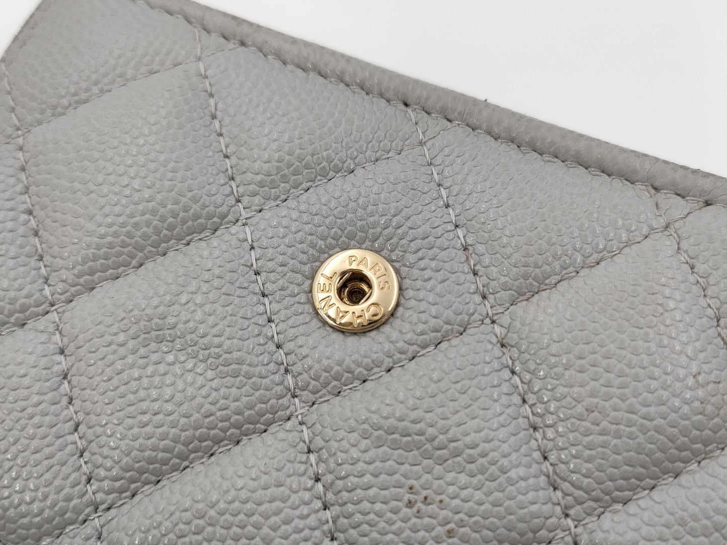 CHANEL Caviar Skin Gray Wallet