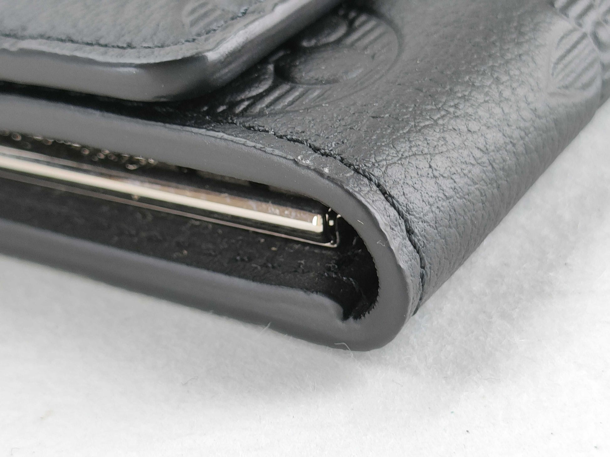 LOUIS VUITTON Monogram Empreinte LV Victor Key Case Key Case/Key Holder