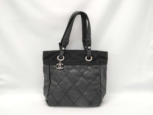 CHANEL Paris-Biarritz MM Tote Bag 11380533
