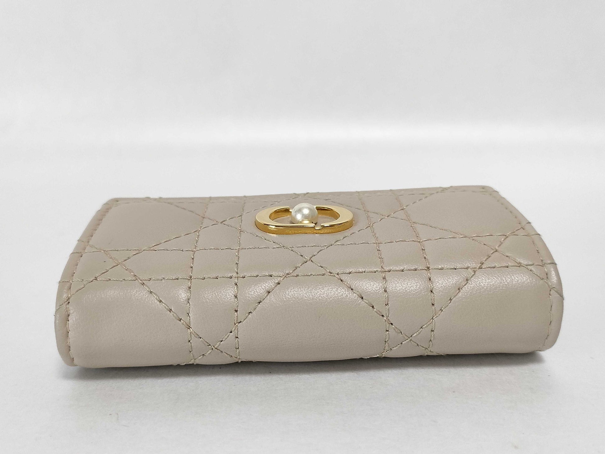 Dior Cannage Jolie Resin Pearl Lambskin Greasy Wallet, Beige. Includes: Box, Dust Bag, Wallet.