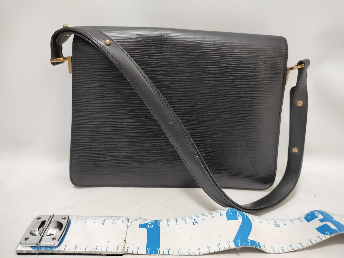 LOUIS VUITTON Epi Free Run Handbag M52414 VI0970 Handbag