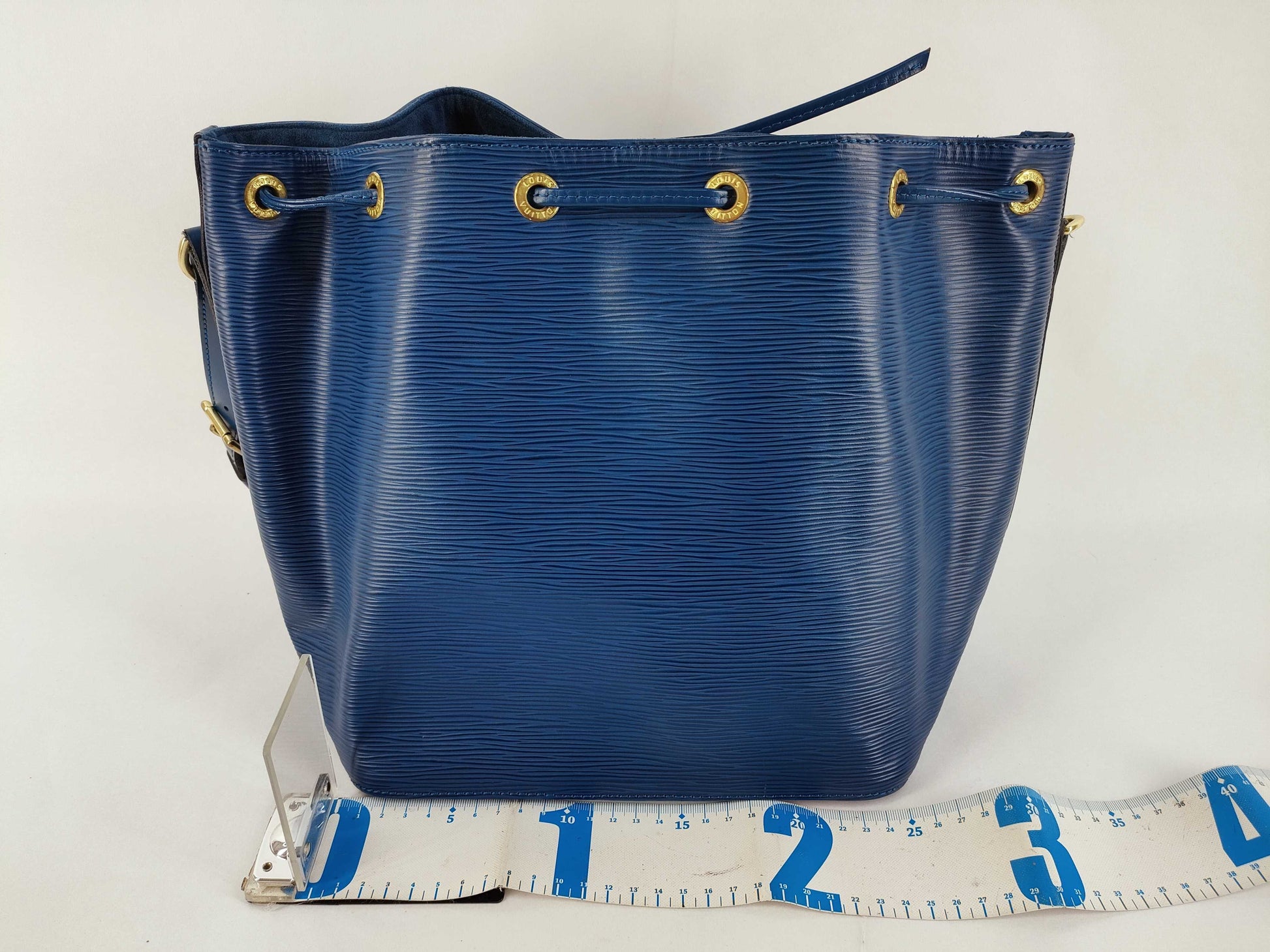 LOUIS VUITTON Epi Petit Noe Blue Shoulder Bag