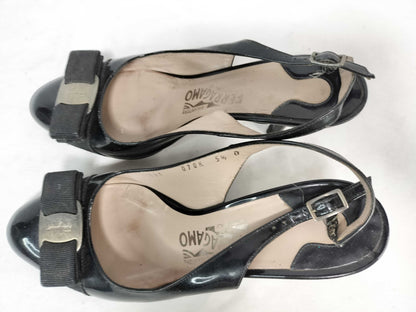 Salvatore Ferragamo Vara Ribbon Patent Leather Pumps in Black