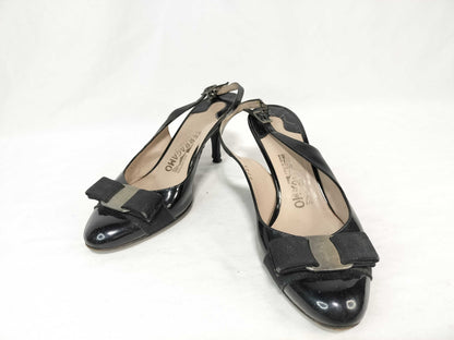Salvatore Ferragamo Vara Ribbon Patent Leather Pumps in Black