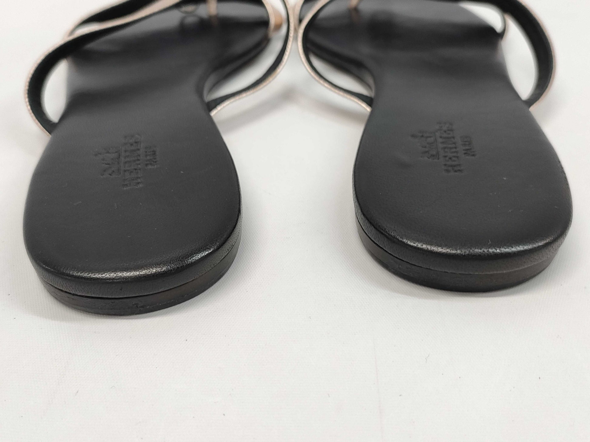 HERMES Medor Thong Sandals Size 36
