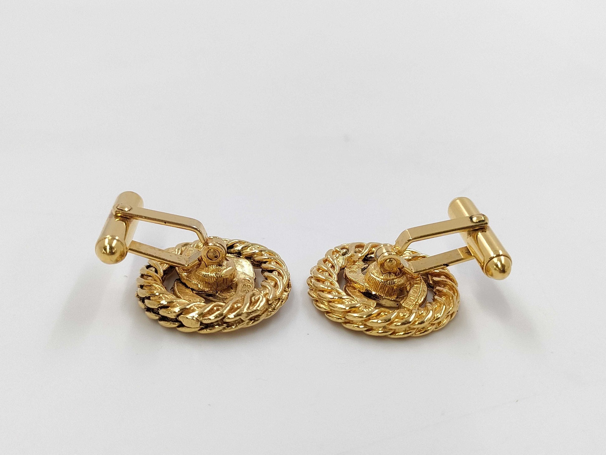 CHANEL Coco Mark Vintage Round Cufflinks Tie Clip/Cufflinks