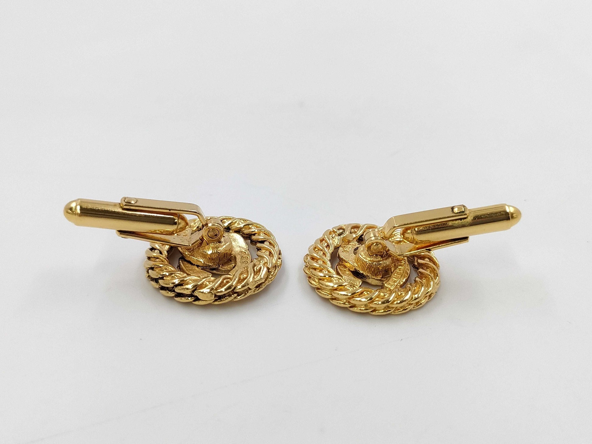 CHANEL Coco Mark Vintage Round Cufflinks Tie Clip/Cufflinks