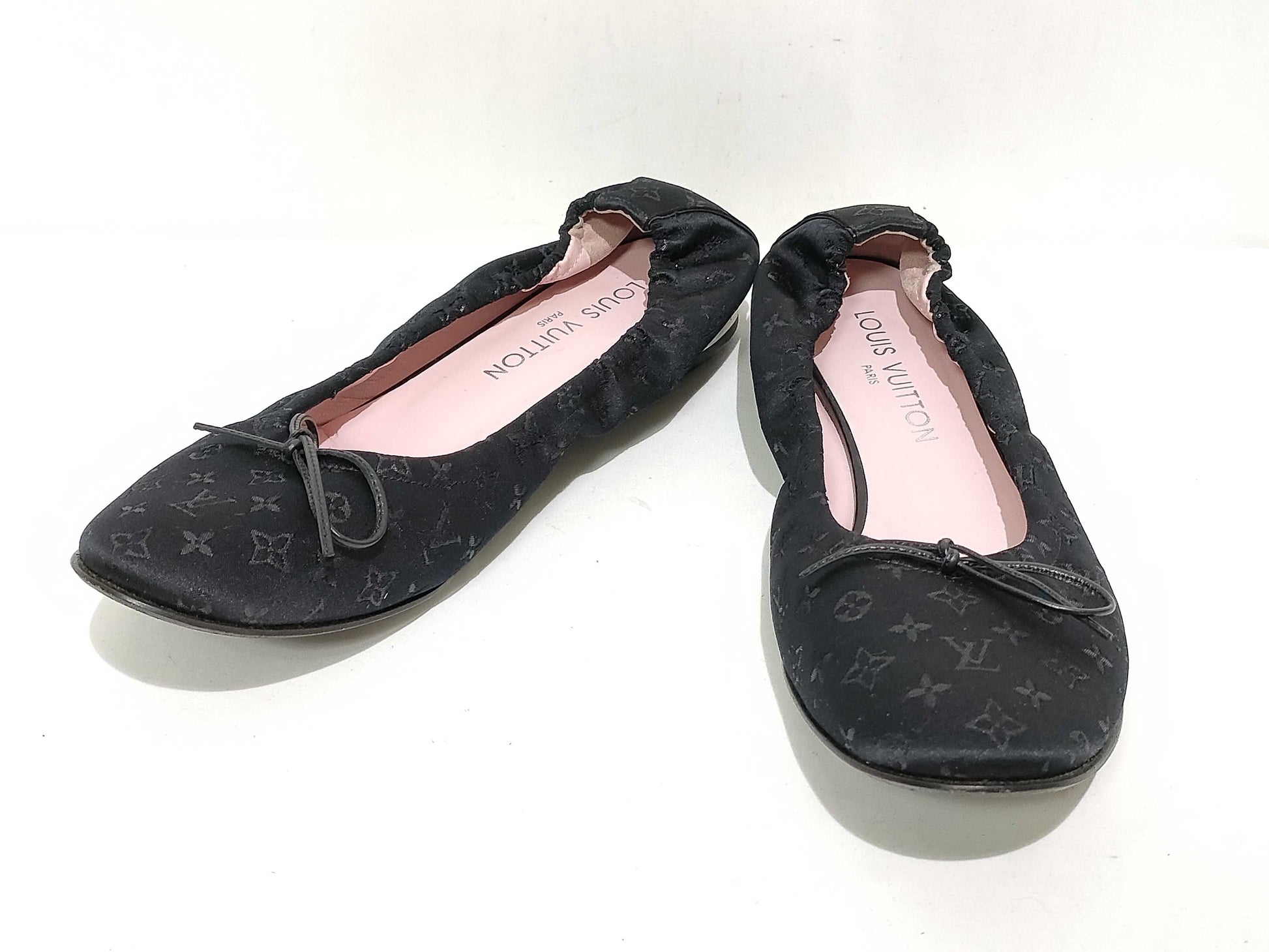 LOUIS VUITTON Louis Vuitton Monogram Flat Pumps