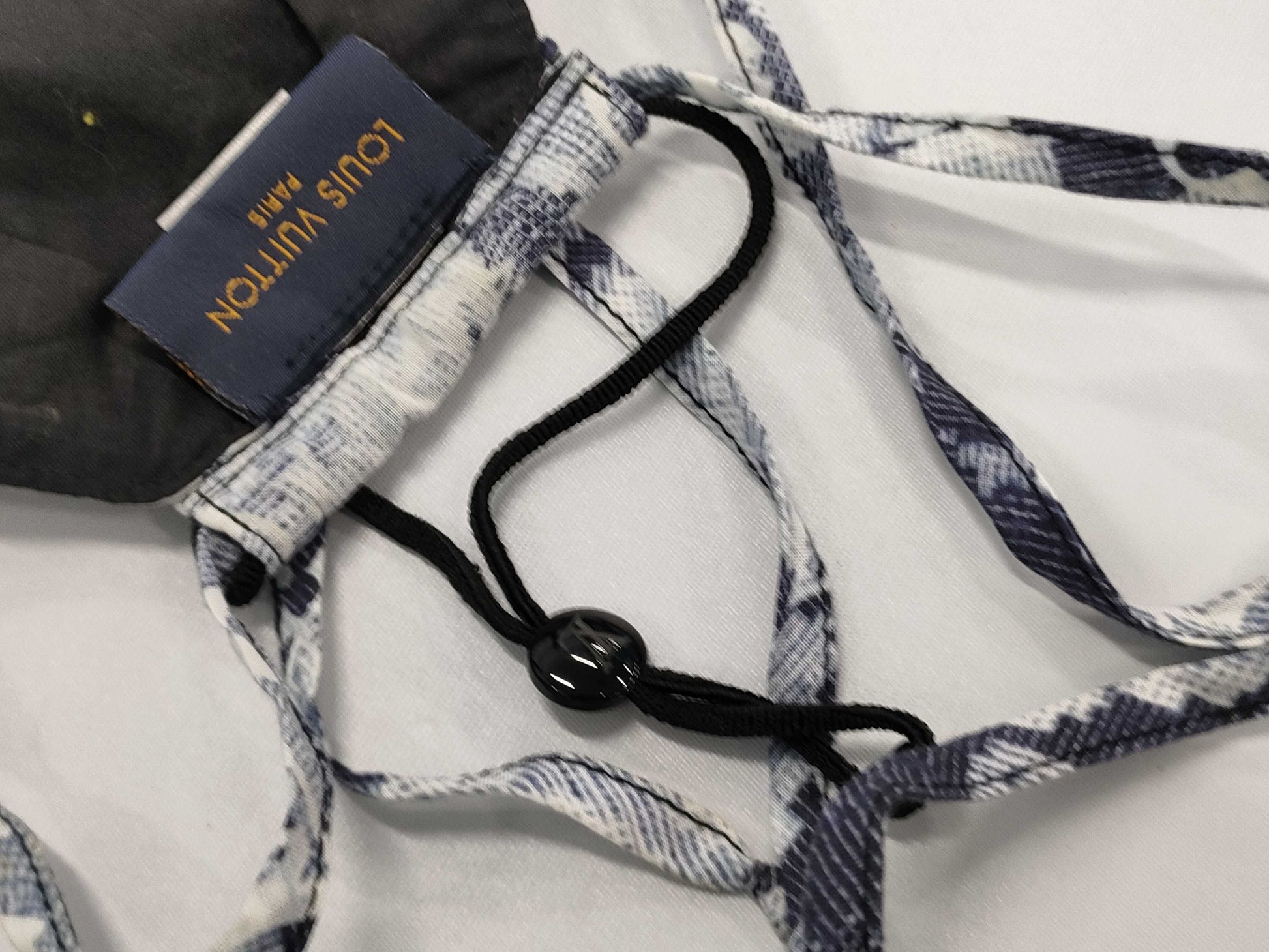 LOUIS VUITTON Monogram Tapestry Mask and Bandana Set, Other Accessories