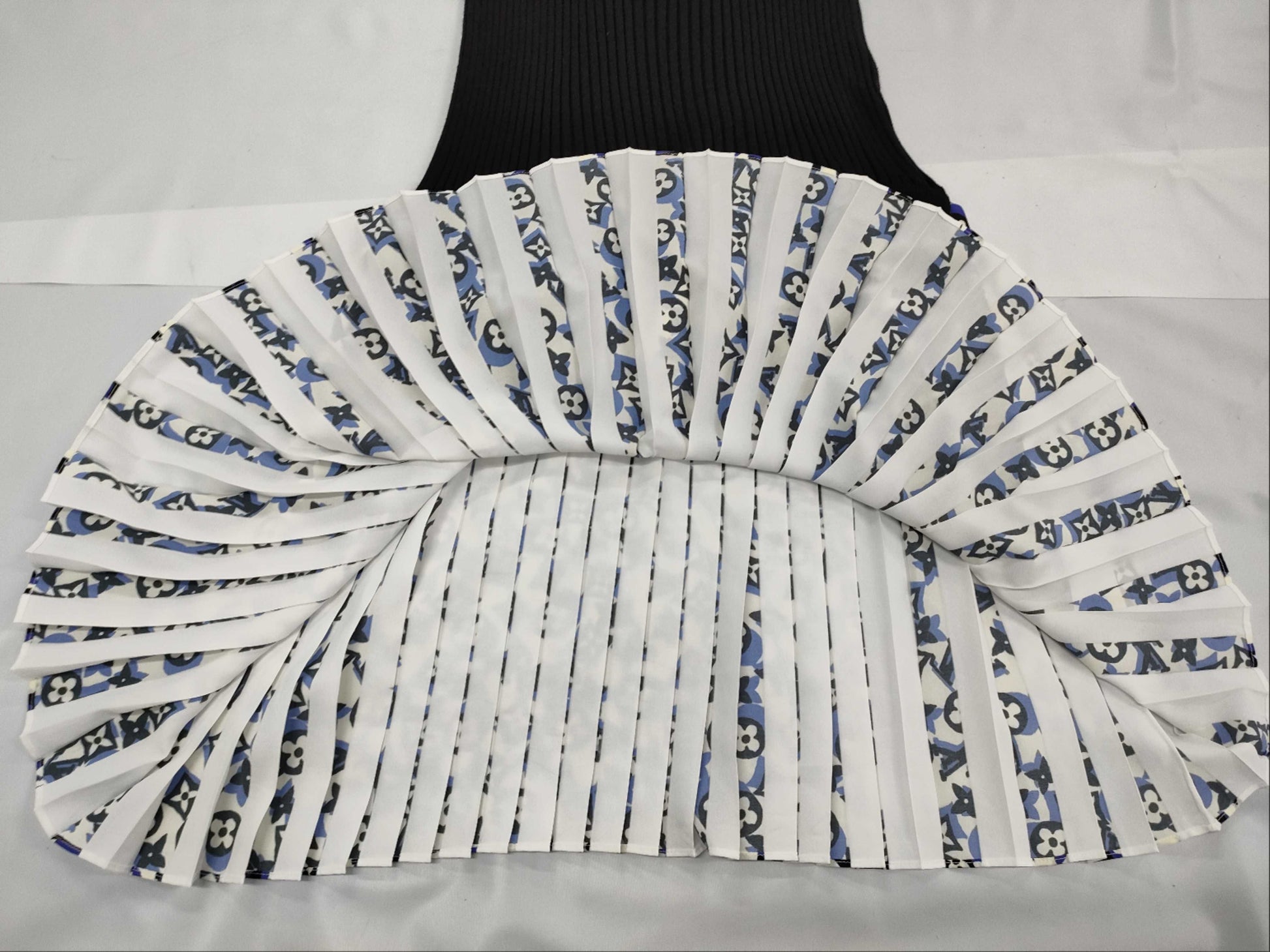 LOUIS VUITTON Monogram Knit Sleeveless Dress, Size M